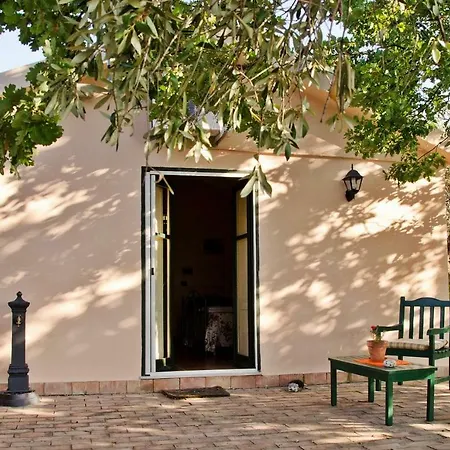 Hotel Pathirion 3*